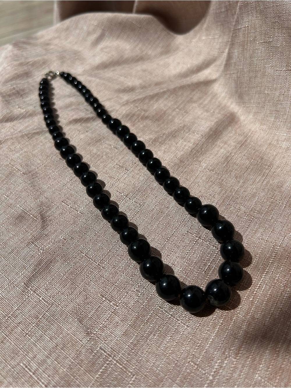 Vintage Mid-Century Black Graduated Bead Necklace 50s/60s Retro Costume Jewelry